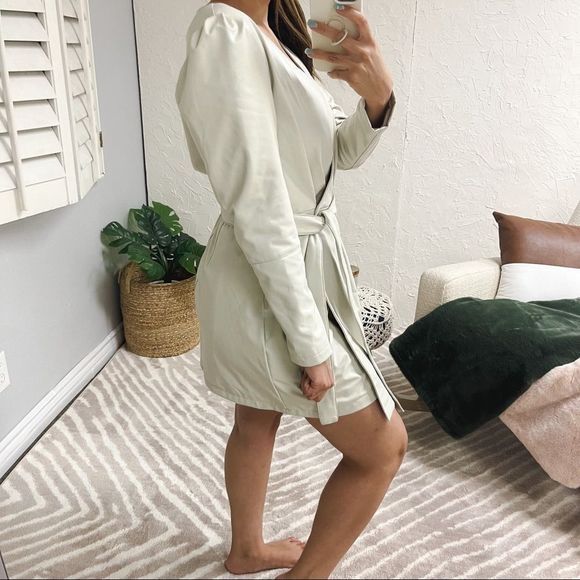 NWOT Seven 7 for all Mankind Leather Dress Cream - Picture 4 of 12